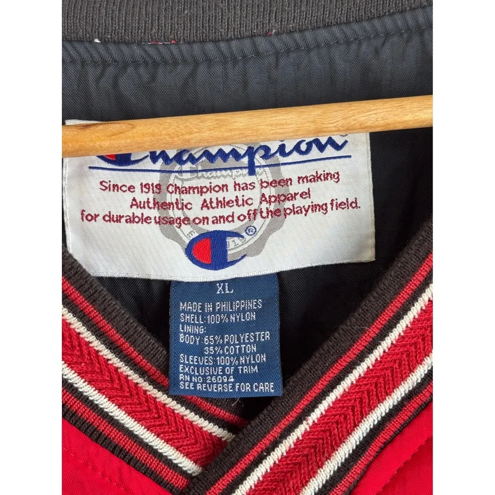 Champion Vintage Mens XL Red Nylon‎ V-Neck Windbreaker Pullover Striped Trim